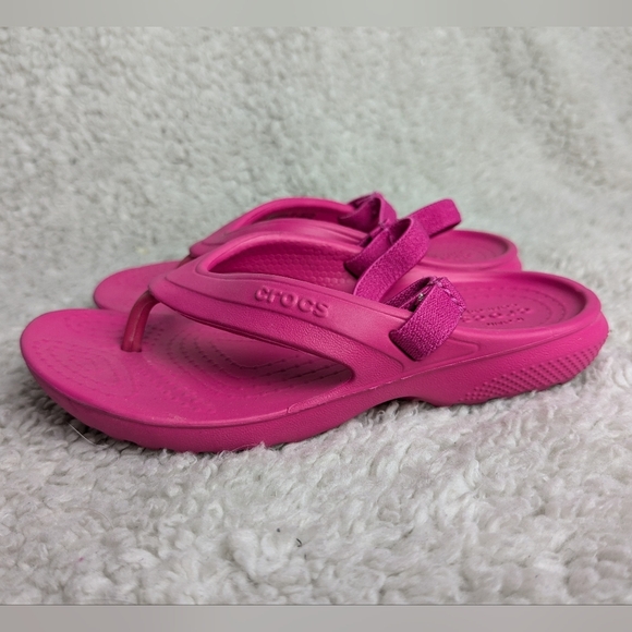 CROCS kid sandals size 8 Nice pink color Elastic in the back - Picture 3 of 5